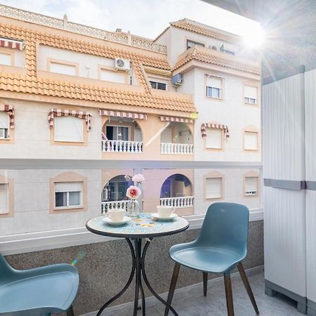 Apartamento Centrico Con Garaje Torrevieja Exterior photo